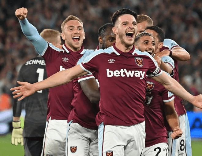 顶着防守也能进，这是神？