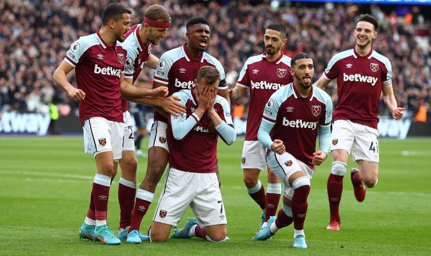 梅西荣膺美职联年度MVP，成北美体坛连续获奖伟大球员