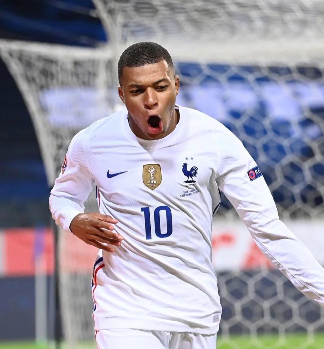 广东目标双冠，北京心仪外援遭截胡，辽宁欲更换外援，新疆队长受伤