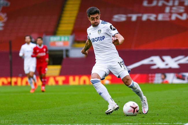 曼晚：曼联有信心在出售“弃将小队”前为引进谢什科提供资金