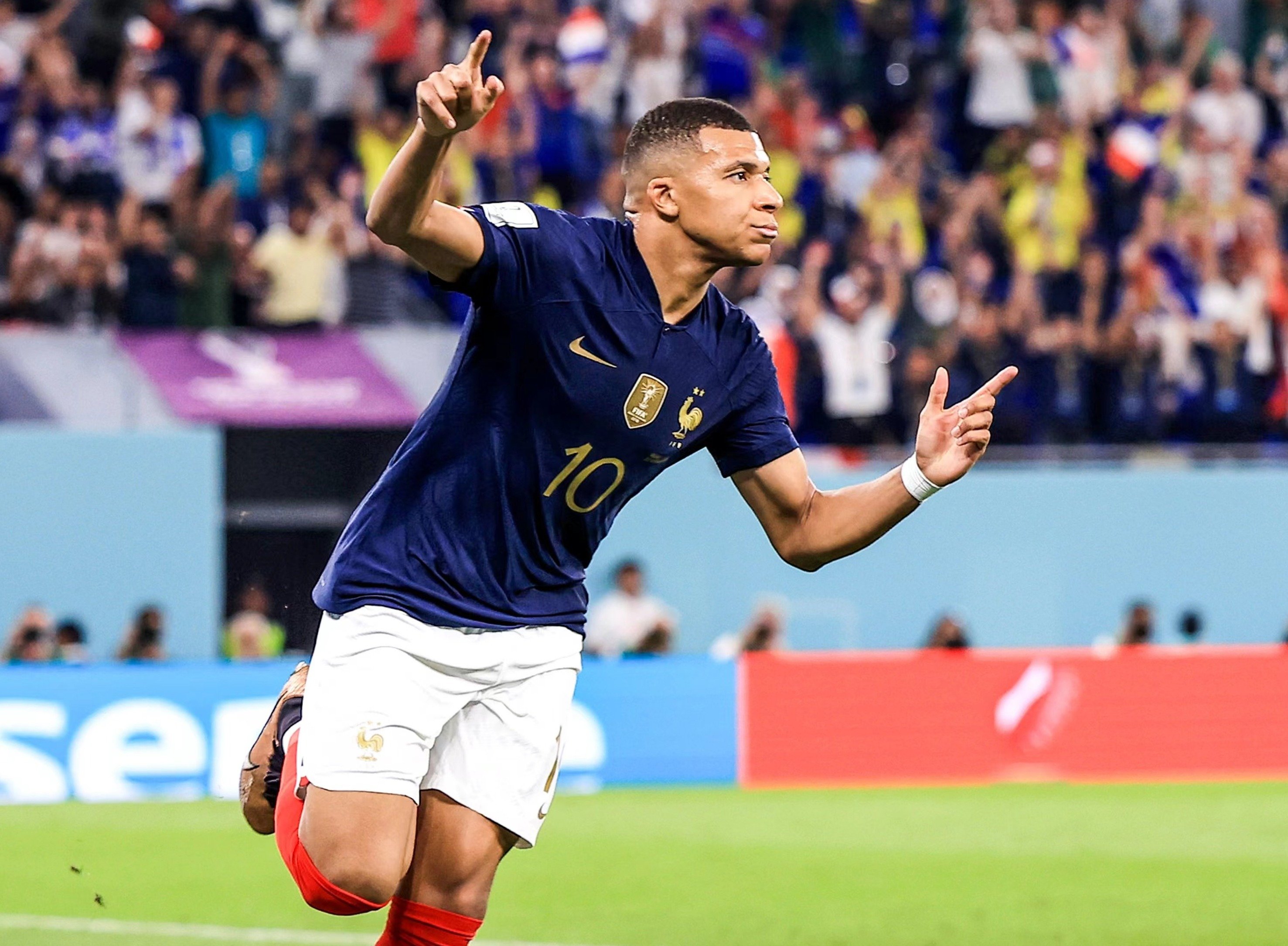 凯利这个被动，连着几次找霍伊伦最后还是没找到，（老板增资在即了）