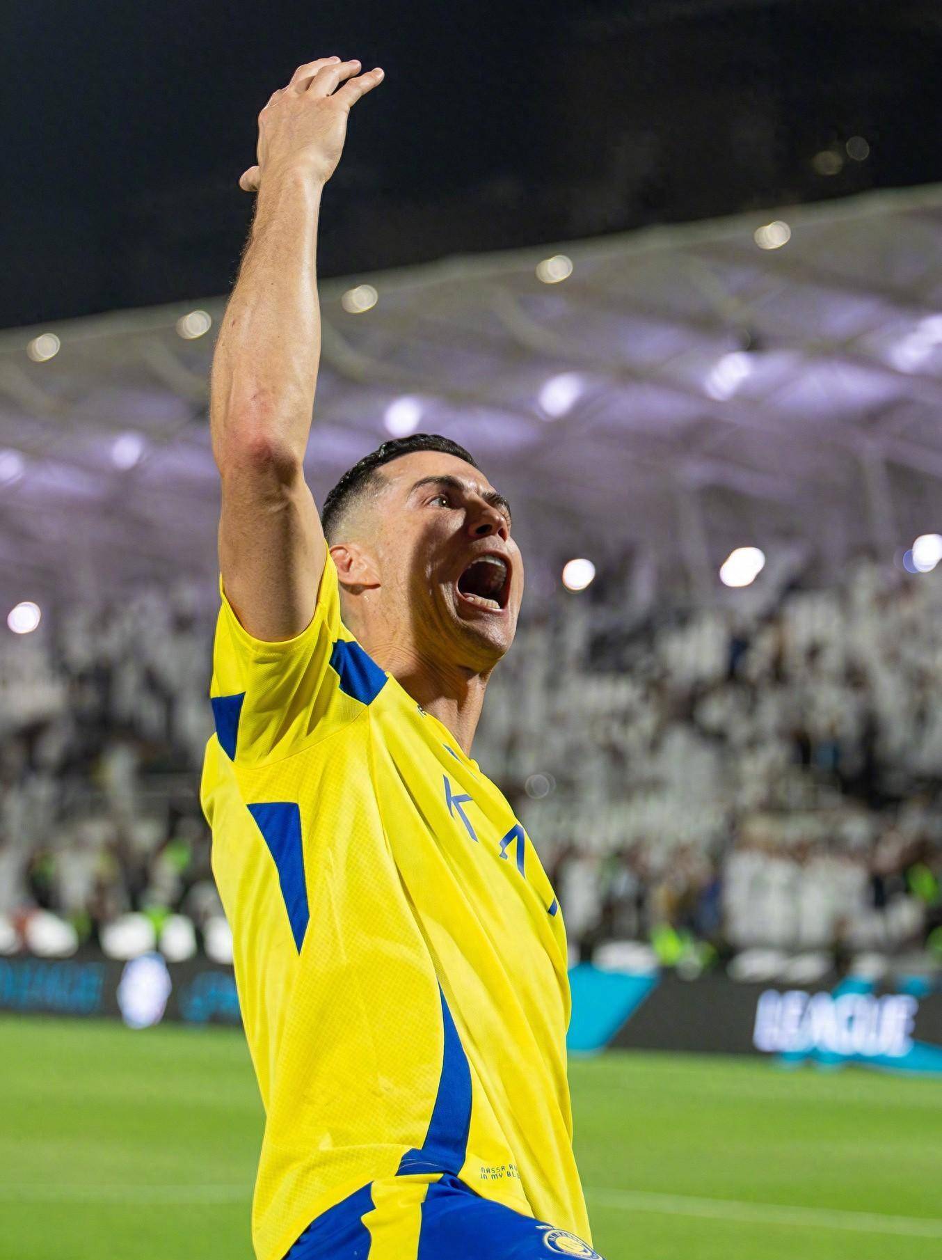 文化输出，巴西选手穿申花球衣参加绝地求生总决赛