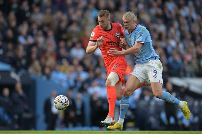 记者：利物浦没有对萨拉赫纪律处罚，他的落选只是阵容选择