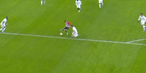 记者：哥甲中场萨缅托满意铁人的报价，目前仅需协商转会事宜